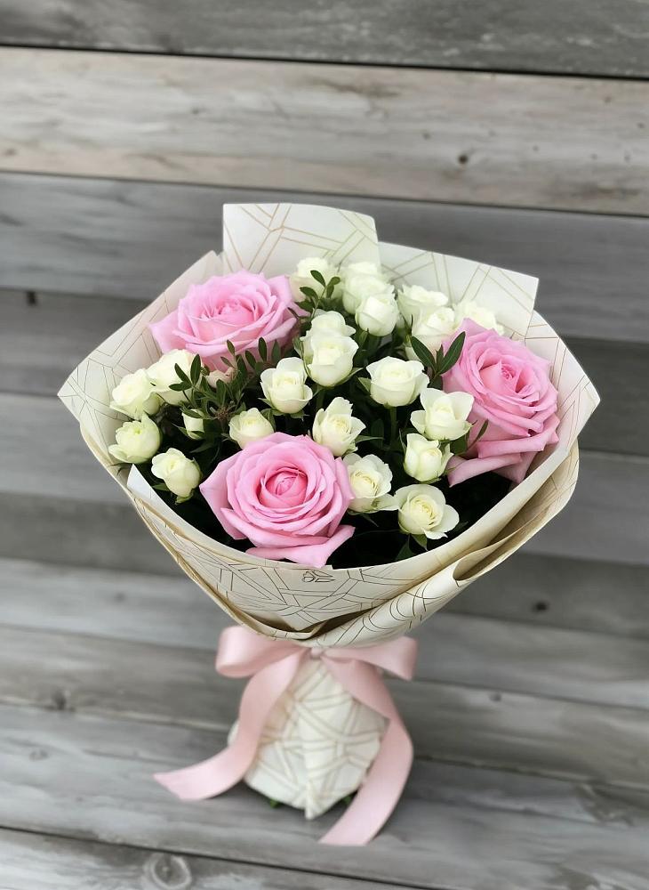 Букет цветов из: Розы в Кудрово Ленинградская область