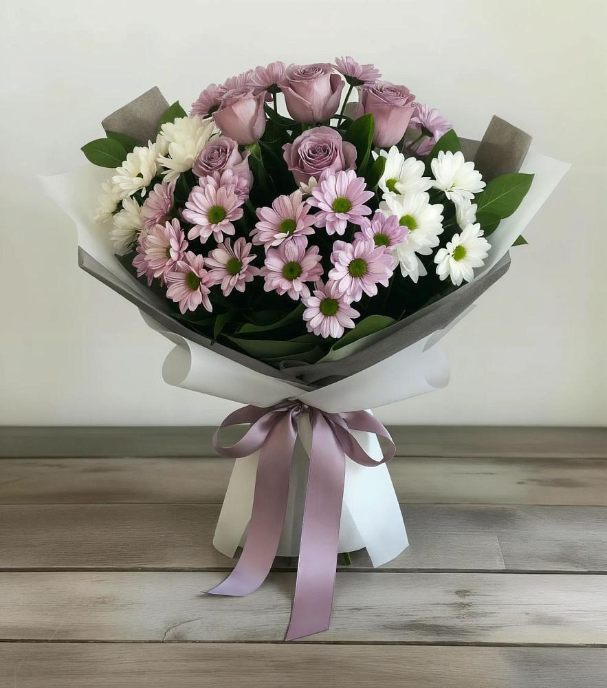 Букет цветов из: Хризантемы и Розы в Кудрово Ленинградская область