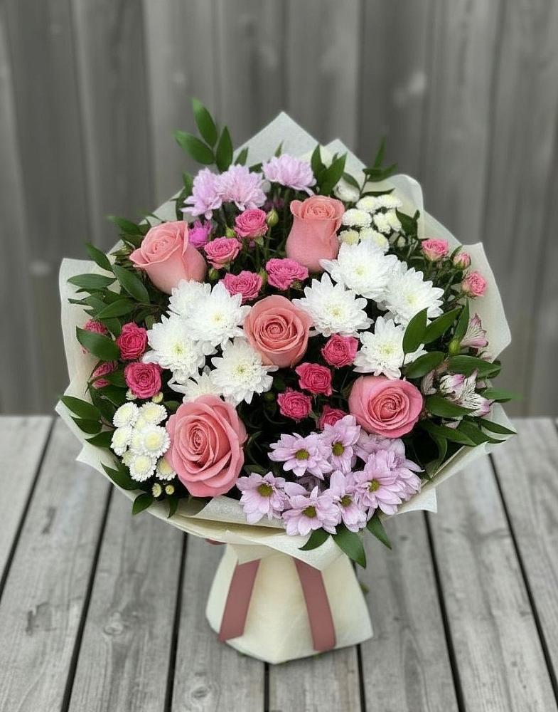 Букет цветов из: Альстромерии, Гвоздики, Розы и Хризантемы в Кудрово Ленинградская область