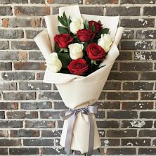 Букет цветов из:  Розы в Кудрово Ленинградская область