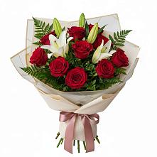 Букет цветов из:  Лилии и Розы в Кудрово Ленинградская область