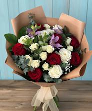 Букет цветов из:  Розы и Альстромерии в Кудрово Ленинградская область