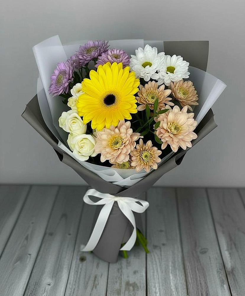 Букет цветов из: Розы, Герберы и Хризантемы в Кудрово Ленинградская область