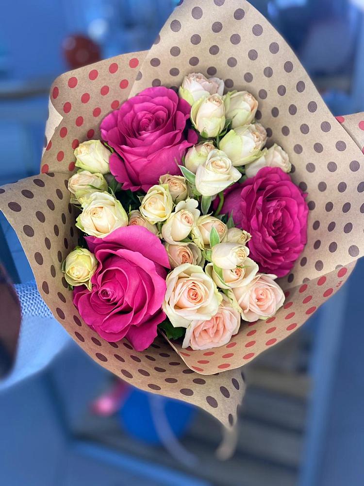 Букет цветов из: Розы в Кудрово Ленинградская область