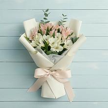 Букет цветов из:  Альстромерии в Кудрово Ленинградская область
