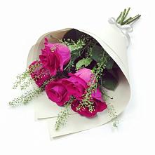 Букет цветов из:  Розы в Кудрово Ленинградская область