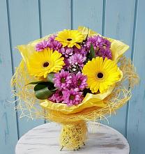 Букет цветов из:  Хризантемы и Герберы в Кудрово Ленинградская область
