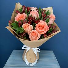 Букет цветов из:  Розы и Альстромерии в Кудрово Ленинградская область