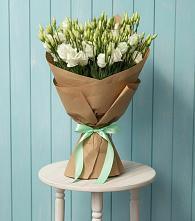 Букет цветов из:  Лизиантусы в Кудрово Ленинградская область