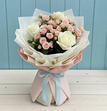 Букет цветов из:  Розы в Кудрово Ленинградская область