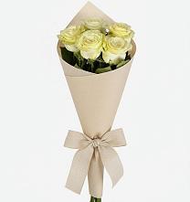 Букет цветов из:  Розы в Кудрово Ленинградская область