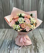 Букет цветов из:  Гвоздики, Розы и Хризантемы в Кудрово Ленинградская область