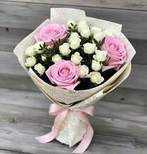 Букет цветов из:  Розы в Кудрово Ленинградская область