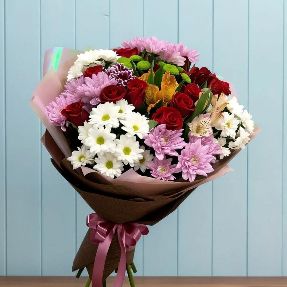 Букет цветов из: Розы, Хризантемы и Альстромерии в Кудрово Ленинградская область