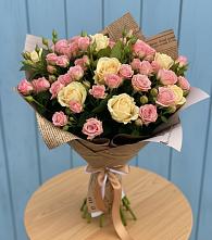 Букет цветов из:  Розы в Кудрово Ленинградская область