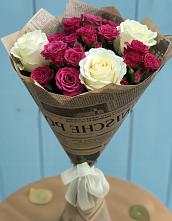 Букет цветов из:  Розы в Кудрово Ленинградская область