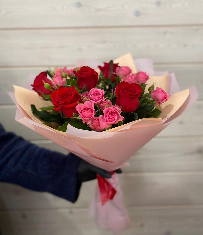 Букет цветов из: Розы в Кудрово Ленинградская область