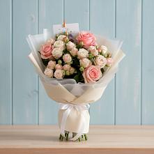 Букет цветов из:  Розы в Кудрово Ленинградская область
