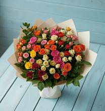 Букет Микс из разноцветных кустовых роз в Кудрово Ленинградская область