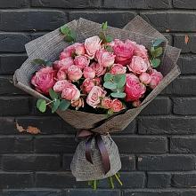 Букет цветов из:  Розы в Кудрово Ленинградская область